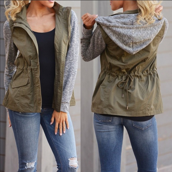 💕Price is Firm💕Olive Sweatshirt jacket💕 - Picture 3 of 4